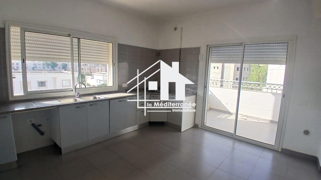 appartement S+3 à Jardin de carthage