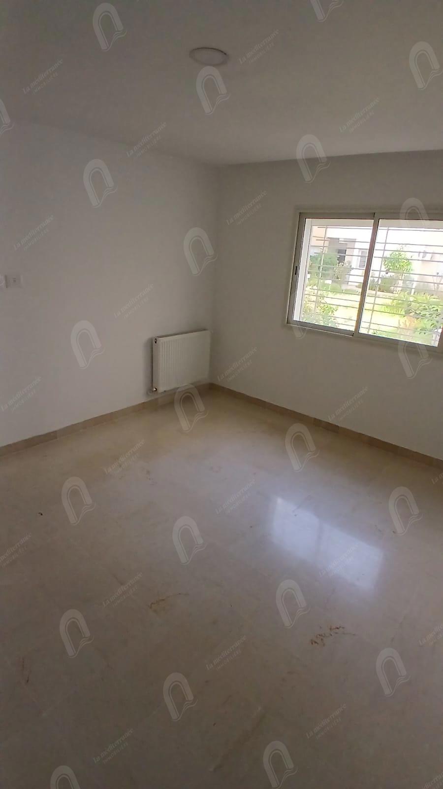 A louer un appartement S+2 hst au rdc