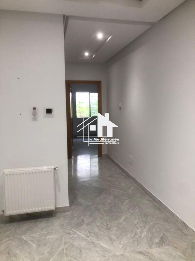 a louer un appartement s+1 a jardin d el manzah2