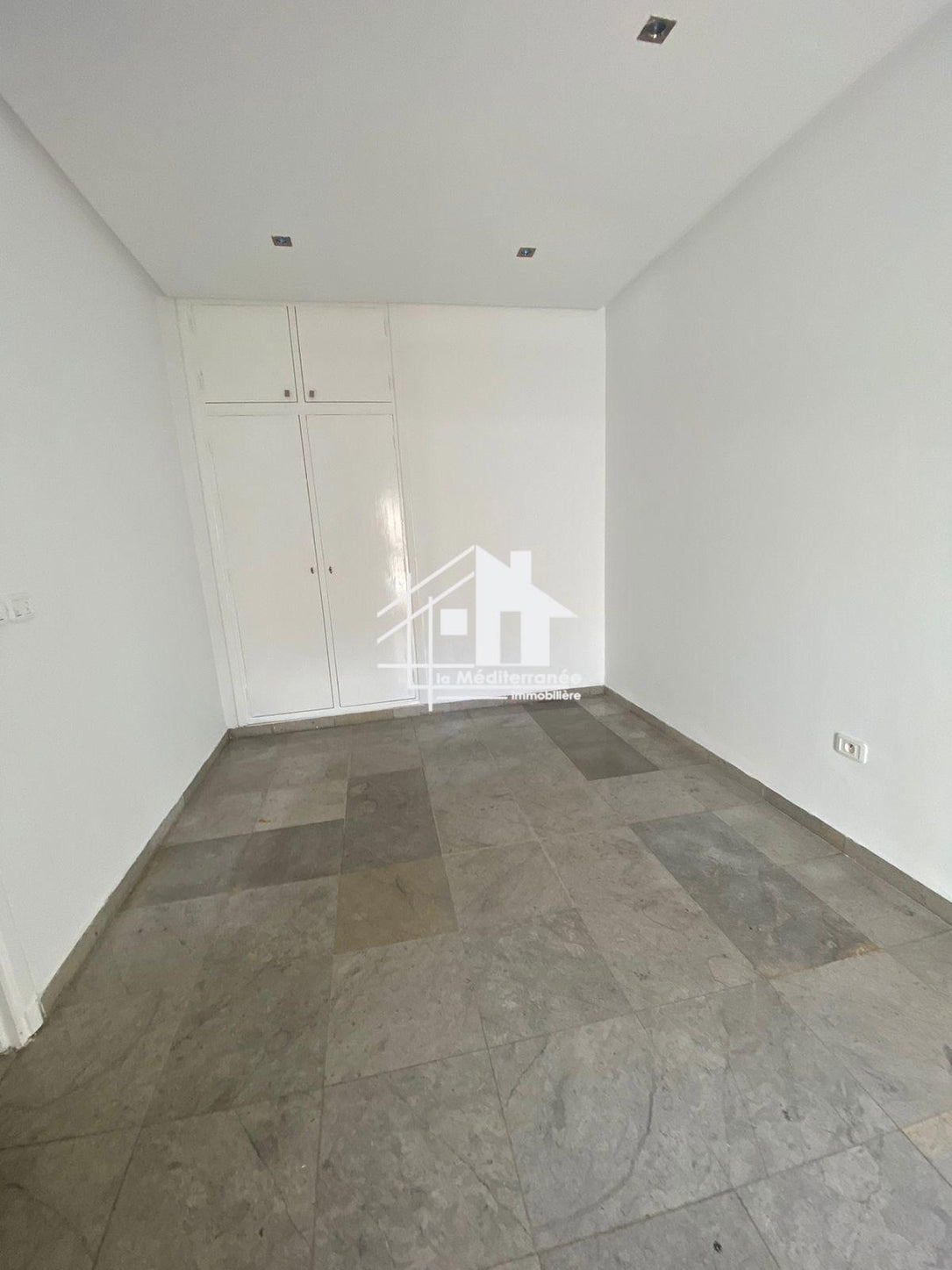 A louer appartement S+2 hst au bardo 2