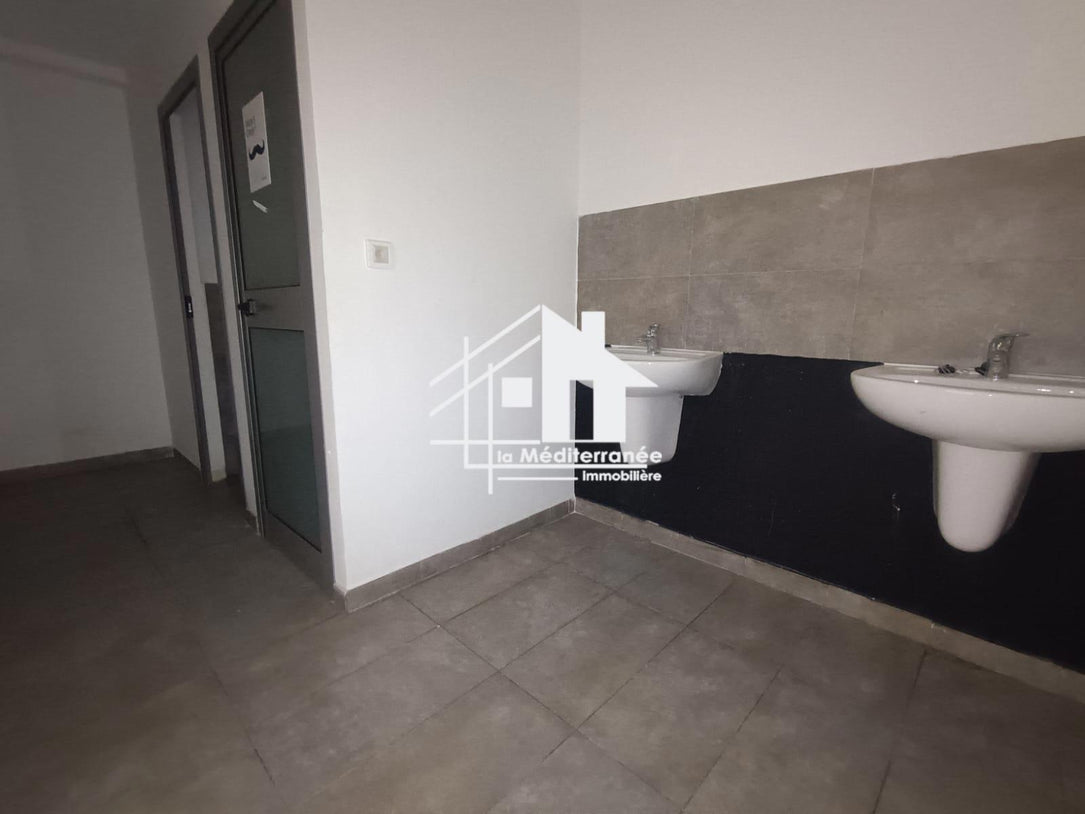 A louer un open space de 200m²