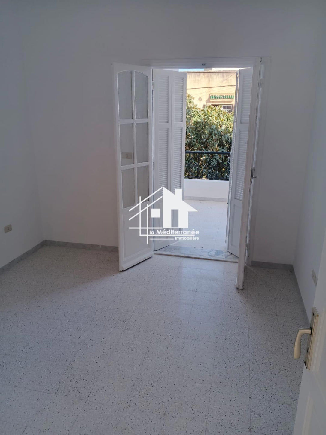 A louer étage de villa S+2 à manouba