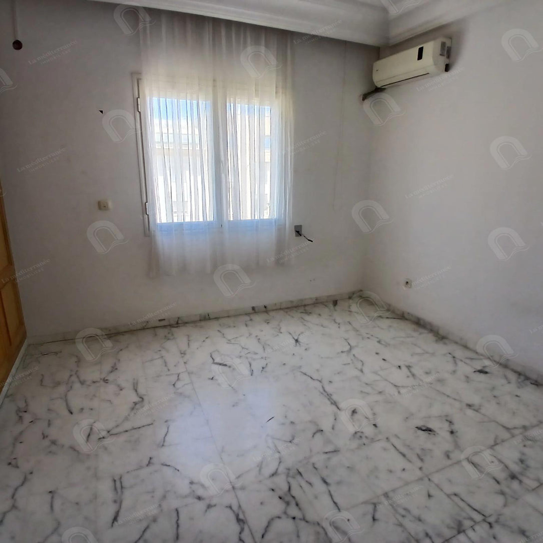 Un appartement S+4 aux Berges du Lac 2