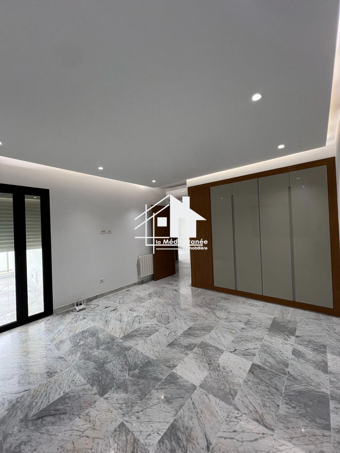A louer appartement S+3 au Bardo