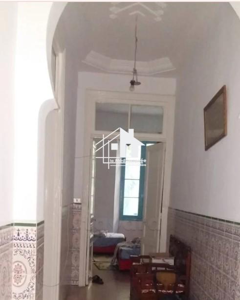 A vendre appartement S+2 au centre ville, Tunis