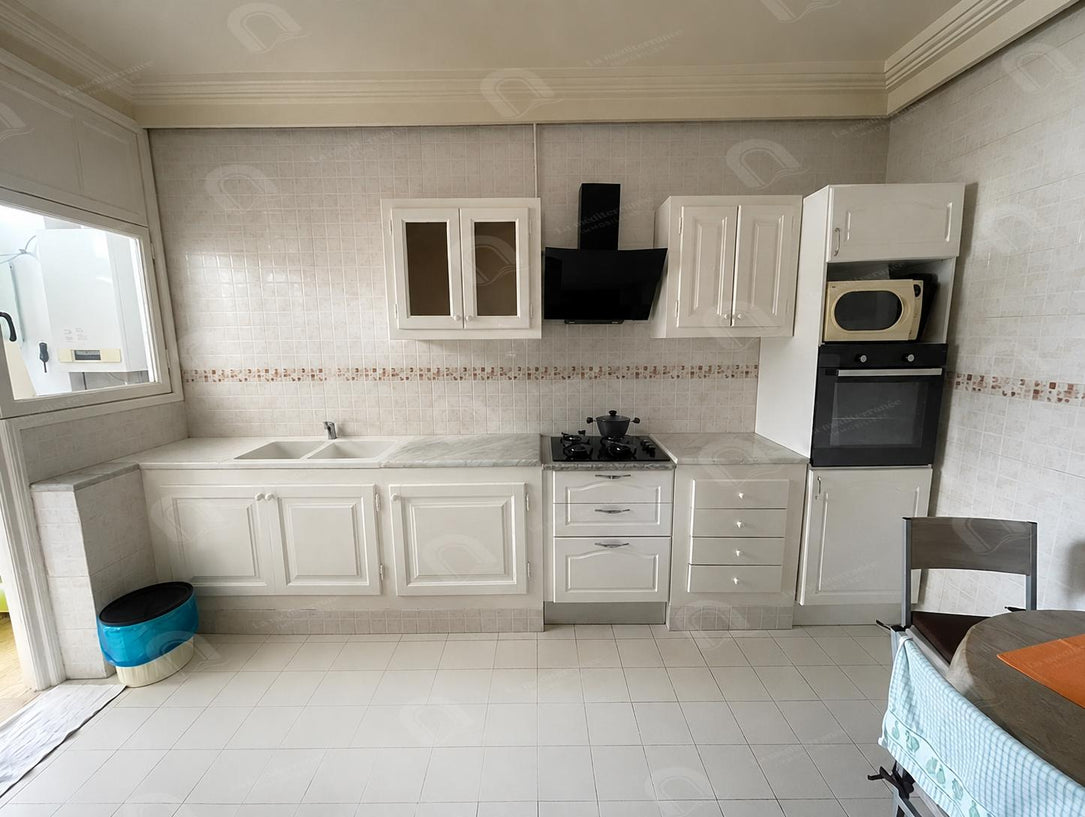 À Vendre – Appartement s+2 à cité Ennasr 2