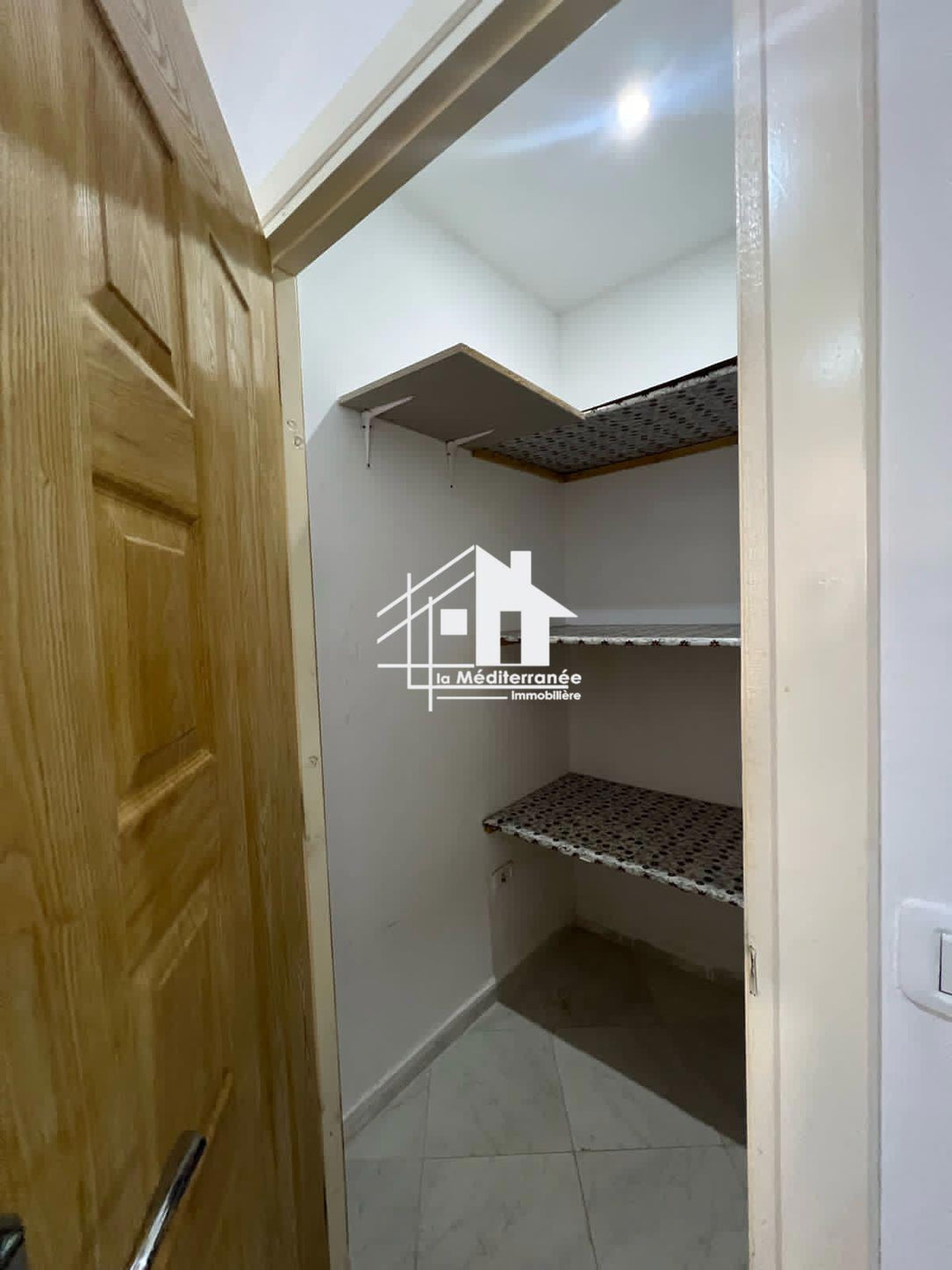 A louer étage de villa S+2 au 20mars