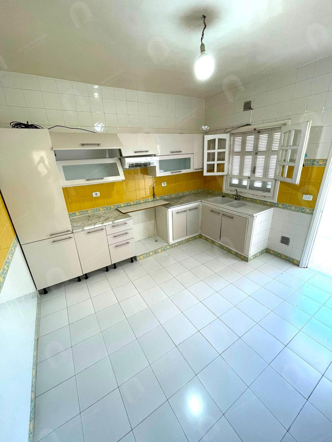 A louer étage de villa s+3 20 à cité haras bardo