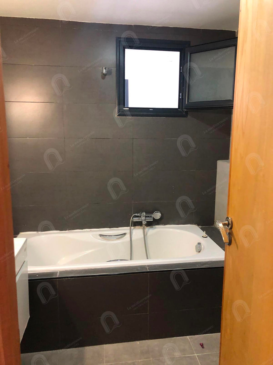 A louer un appartement s+2 à jardin d'el menzah 2