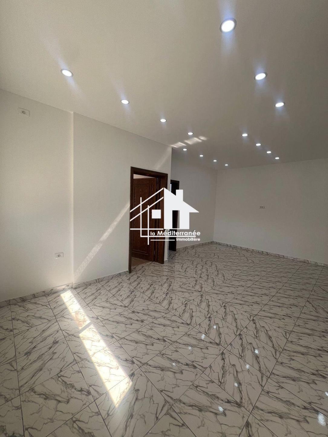 A louer appartement S+2 jamais habité au Bardo prés de stade
