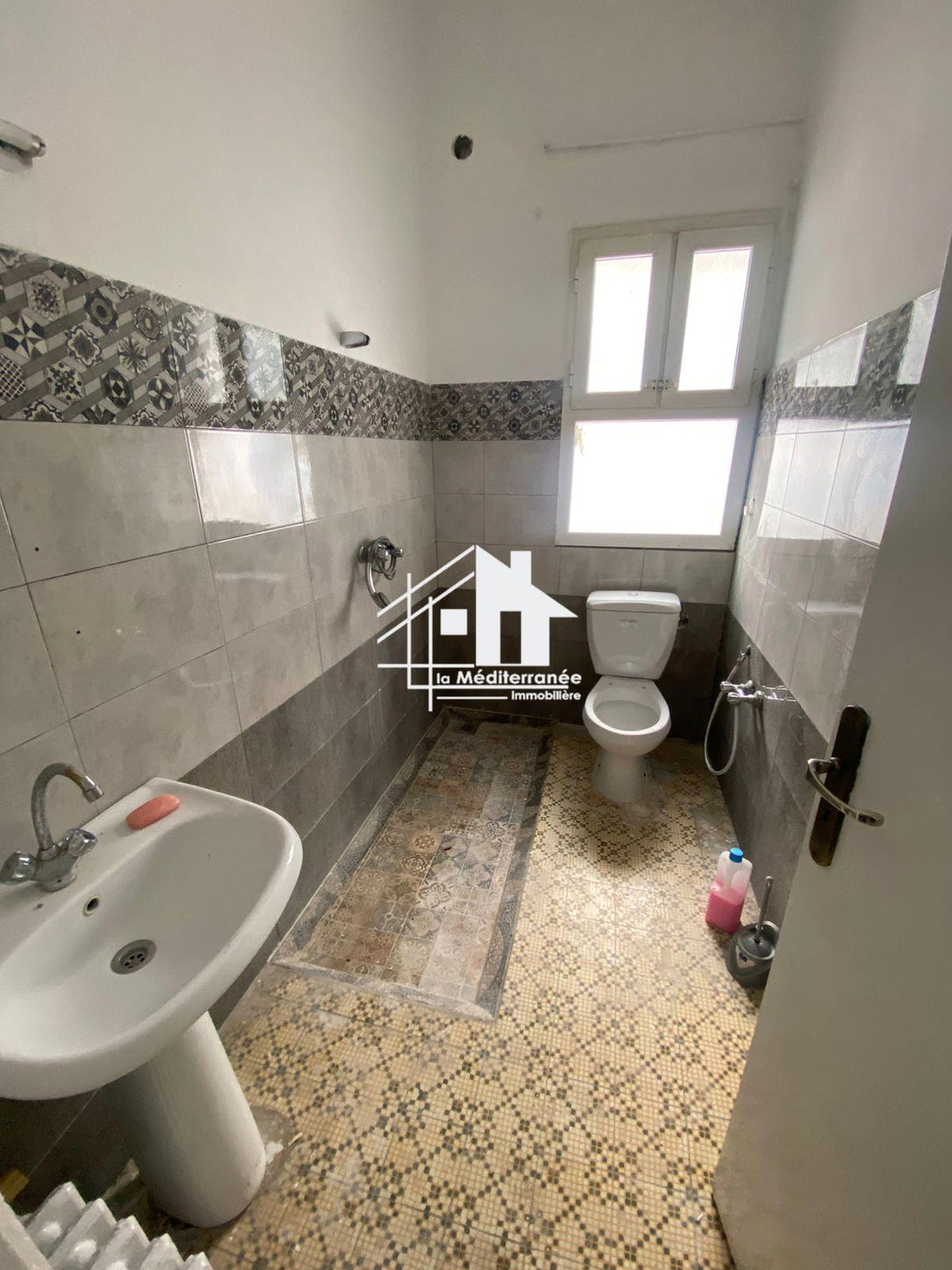 Location bureau H+5 au Bardo