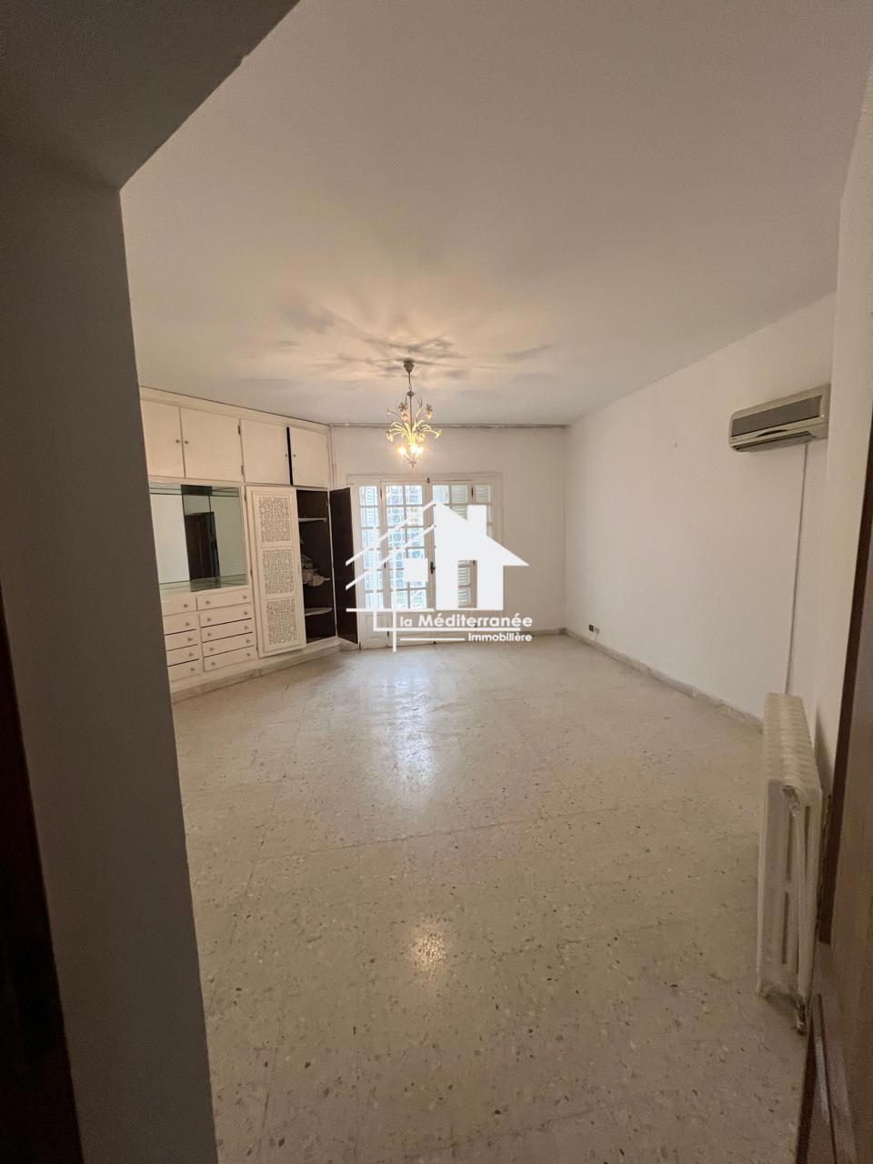 A louer Villa S6 avec piscine