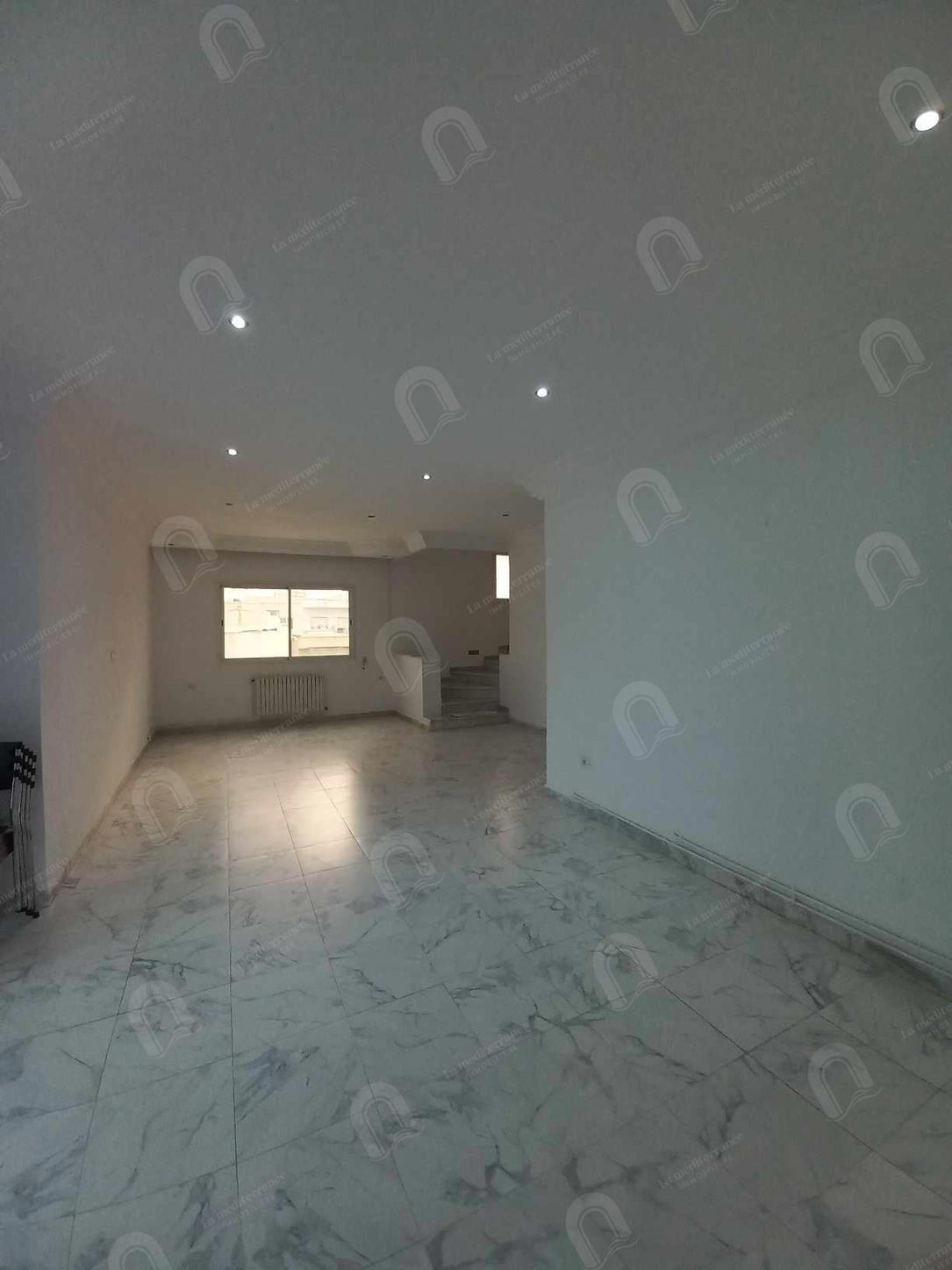 Duplex s+4 au première  étage à Ezzahra