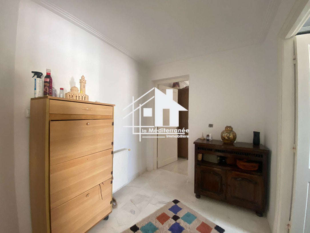 A vendre un spacieux s+3 à ain zaghouan