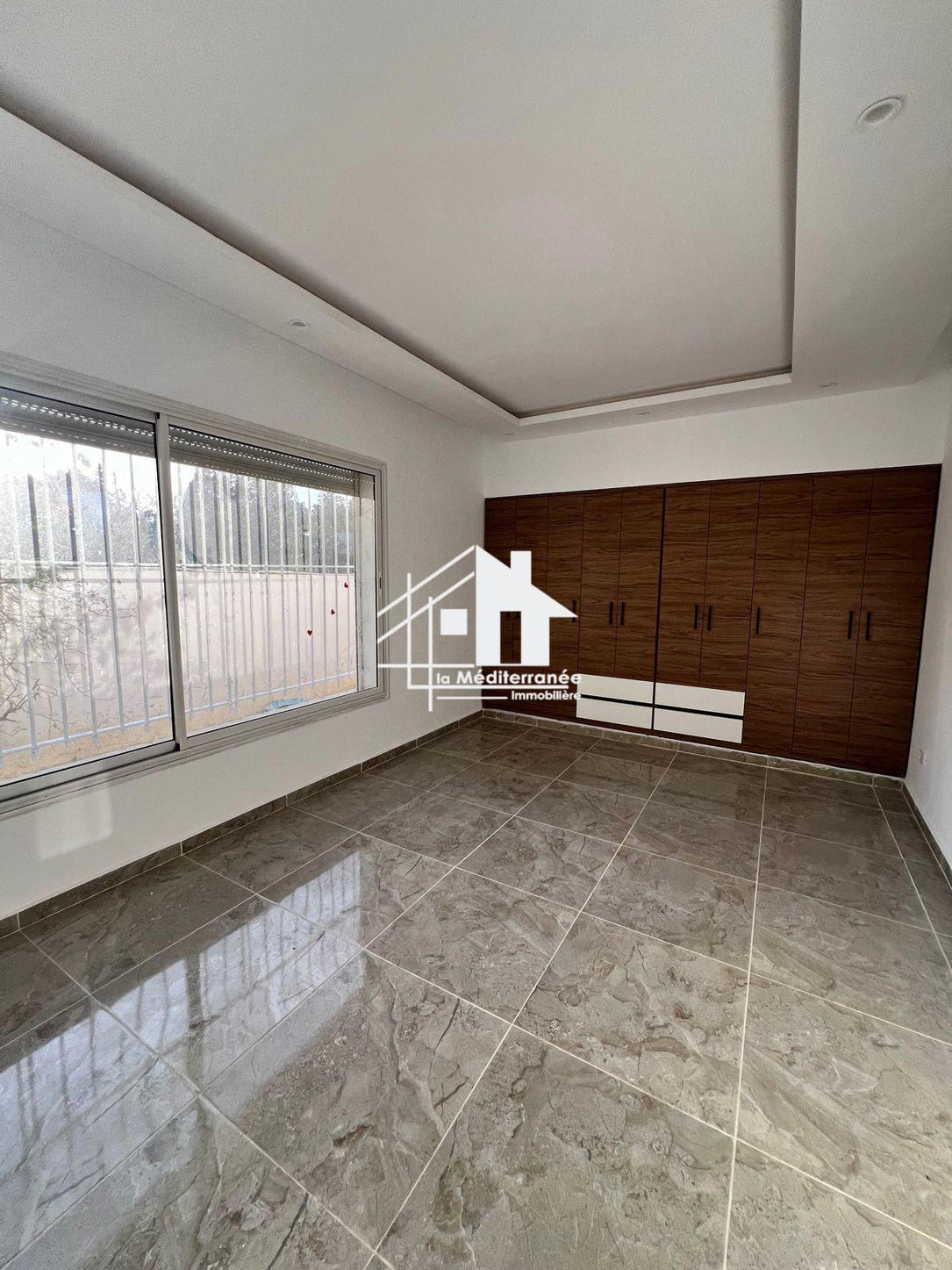 A louer étage de villa S+2 à la Soukra