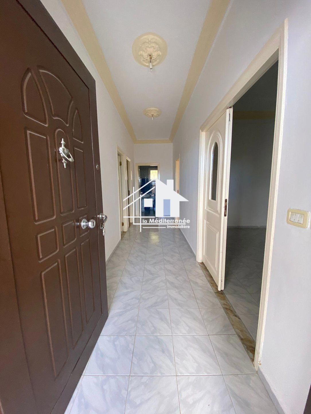 A louer étage de villa S+2 RDC à El Agba