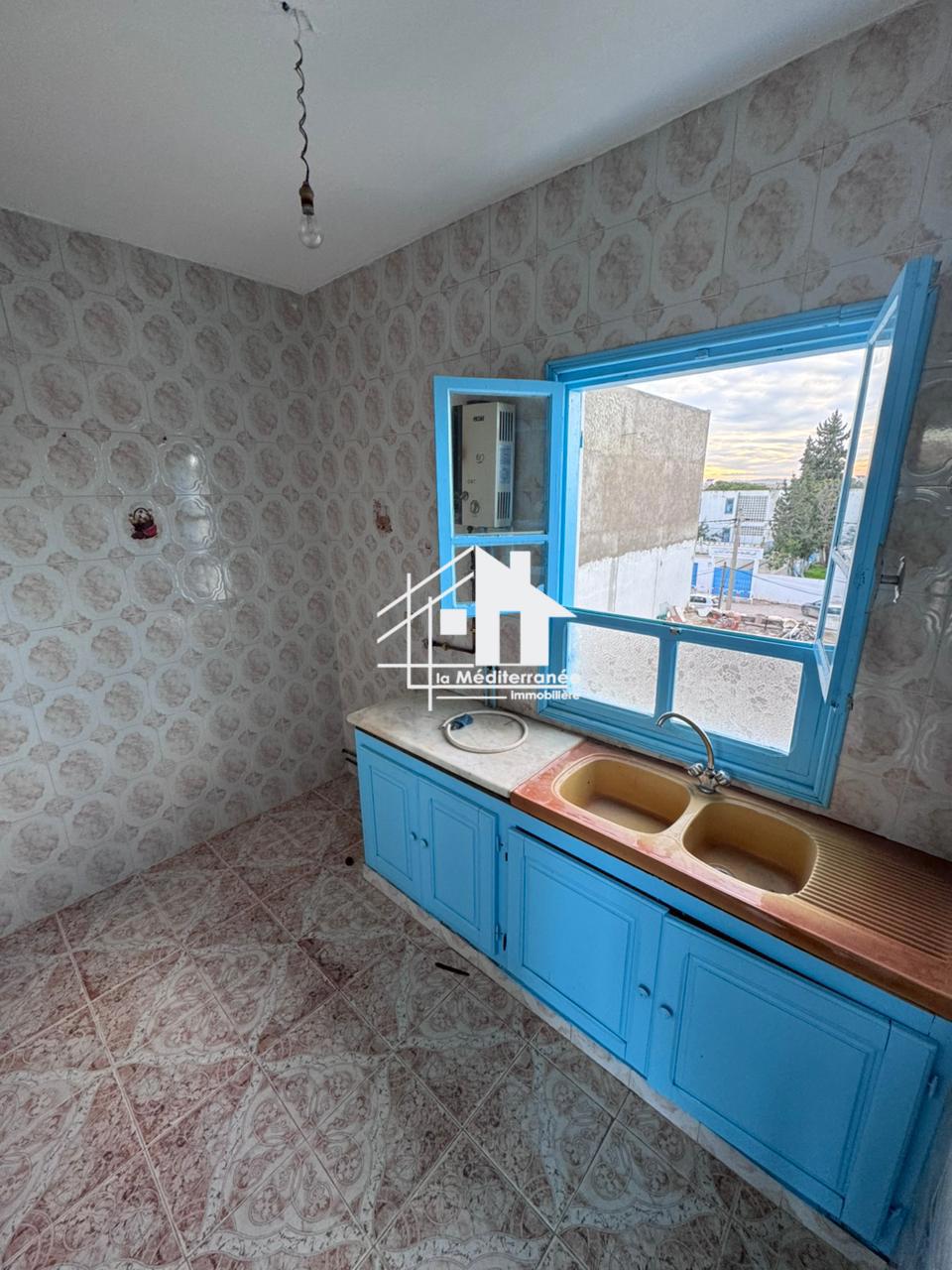 A louer un étage de villa S+2 au Bardo