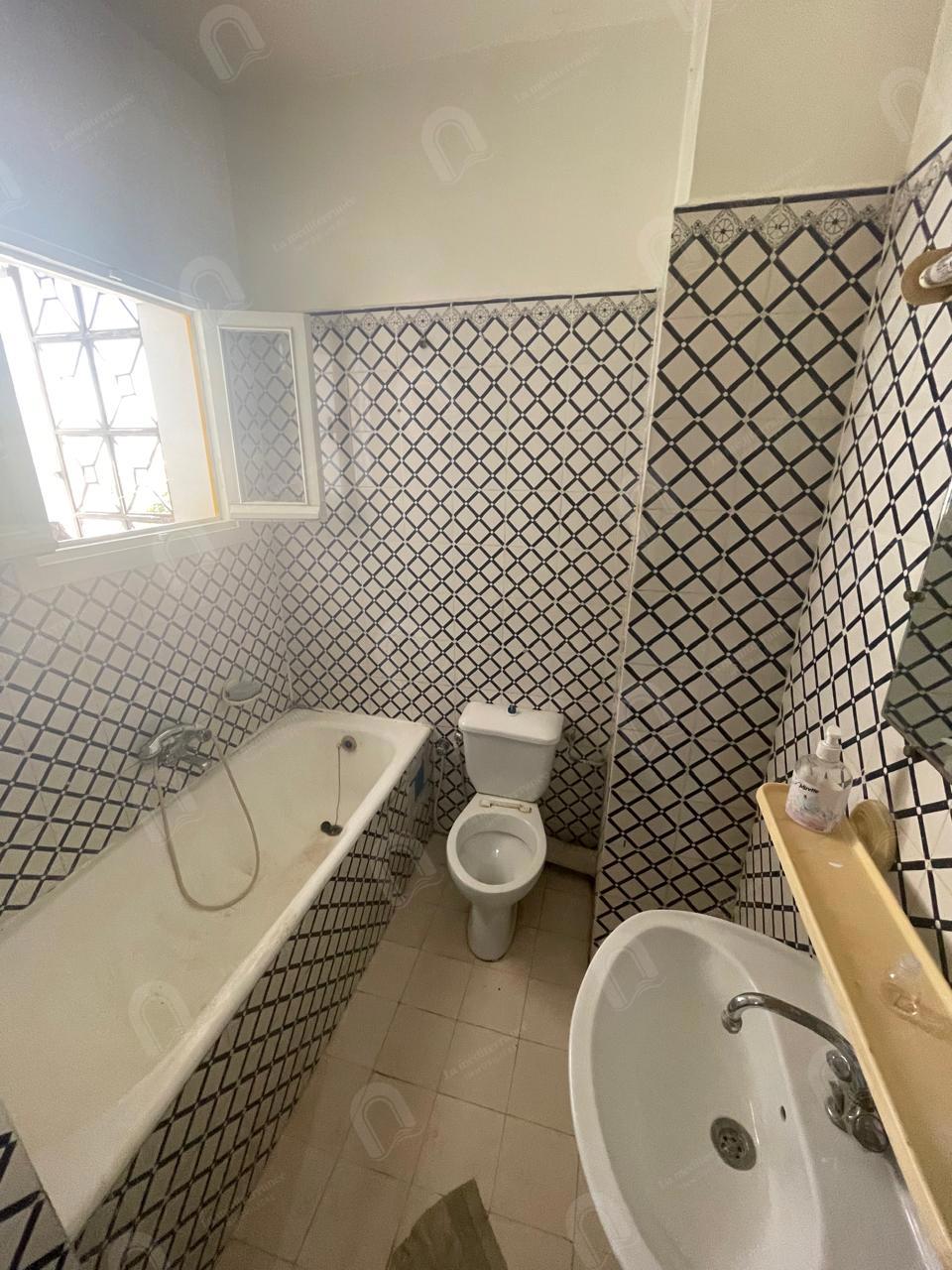 A louer un appartement S+2 situé au 2ème étage