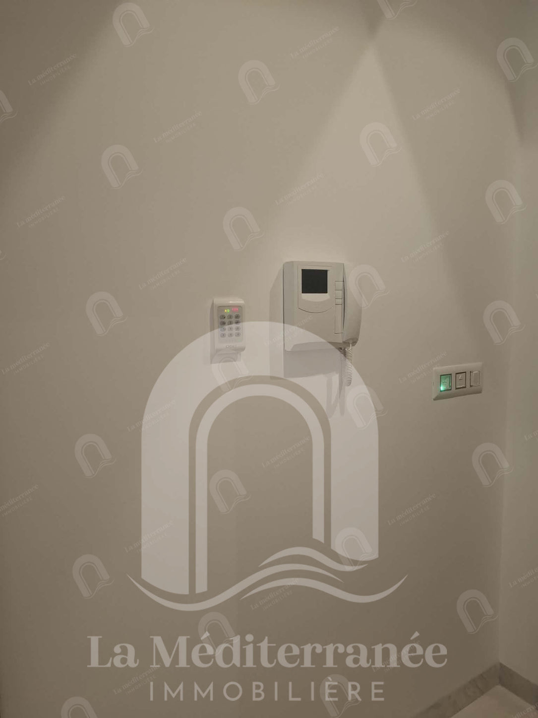 NV Appartement à Mégrine Coteau   S+3