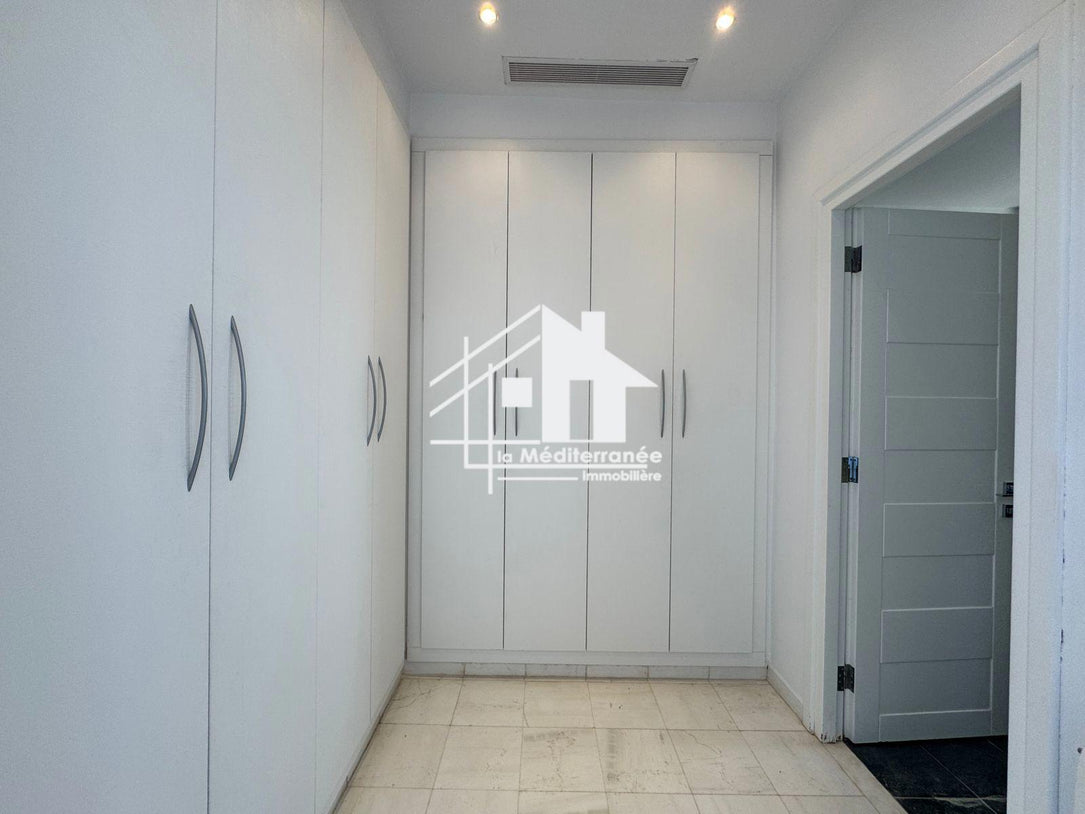 Triplex S+3 à Gammarth Village