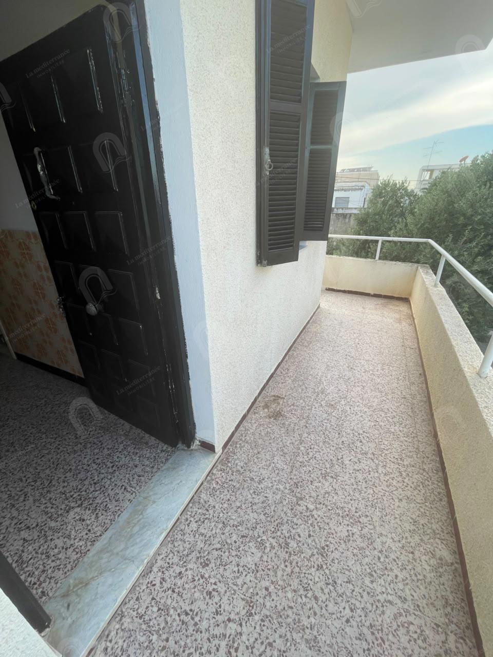 A louer étage de villa S+3 à bayrem ettounsi