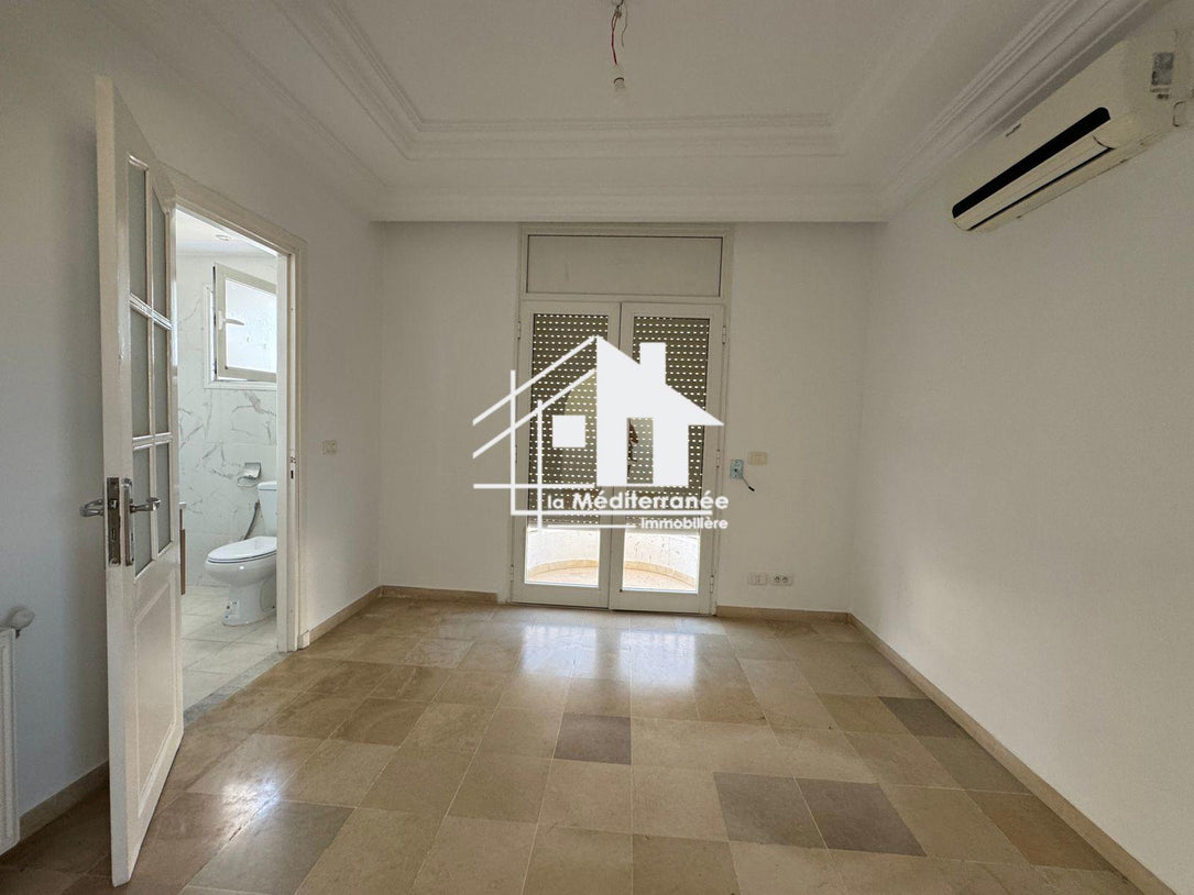 A louer une villa S+5 au lac 2