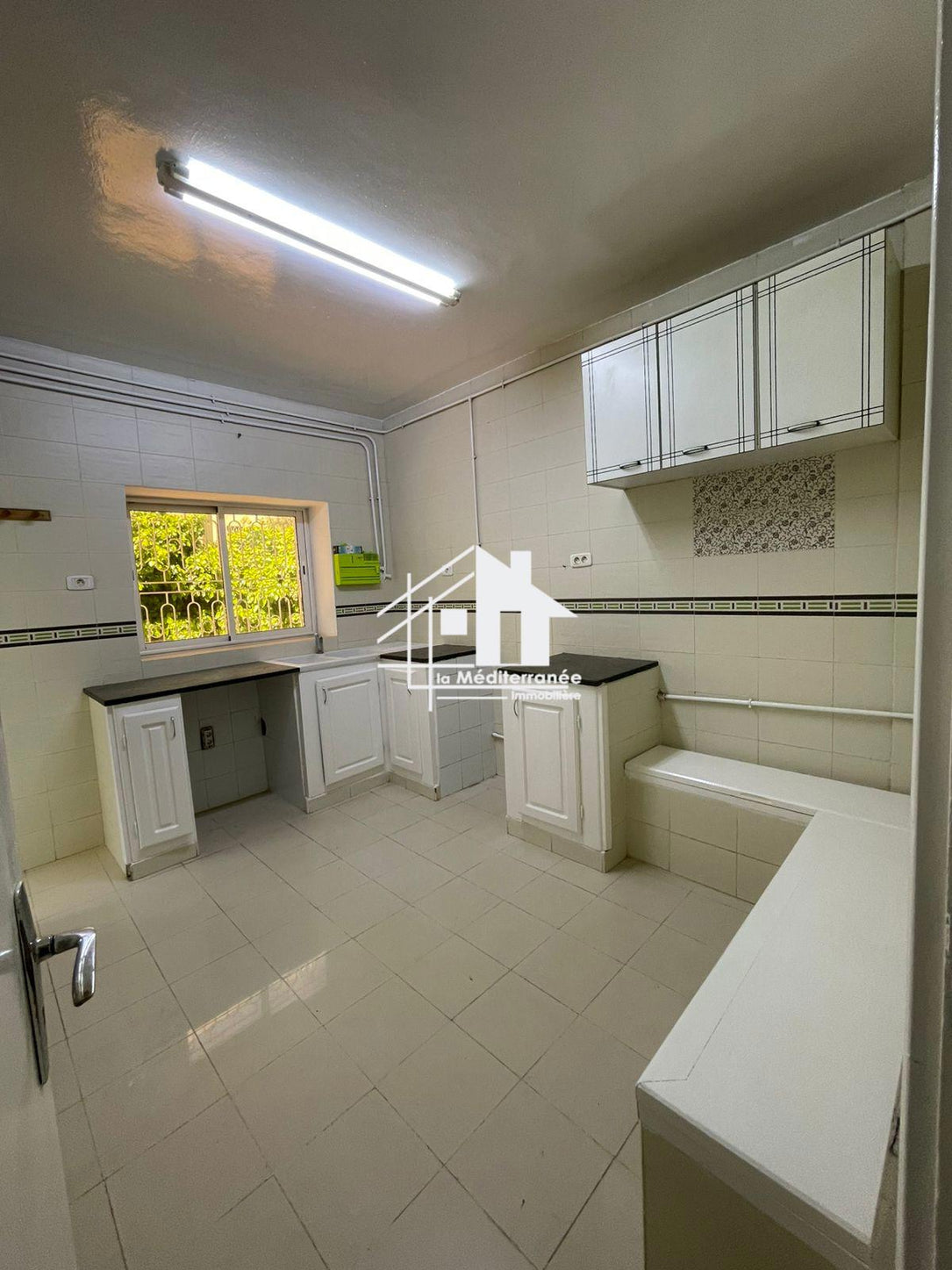 À Vendre – Appartement s+3 en RDC