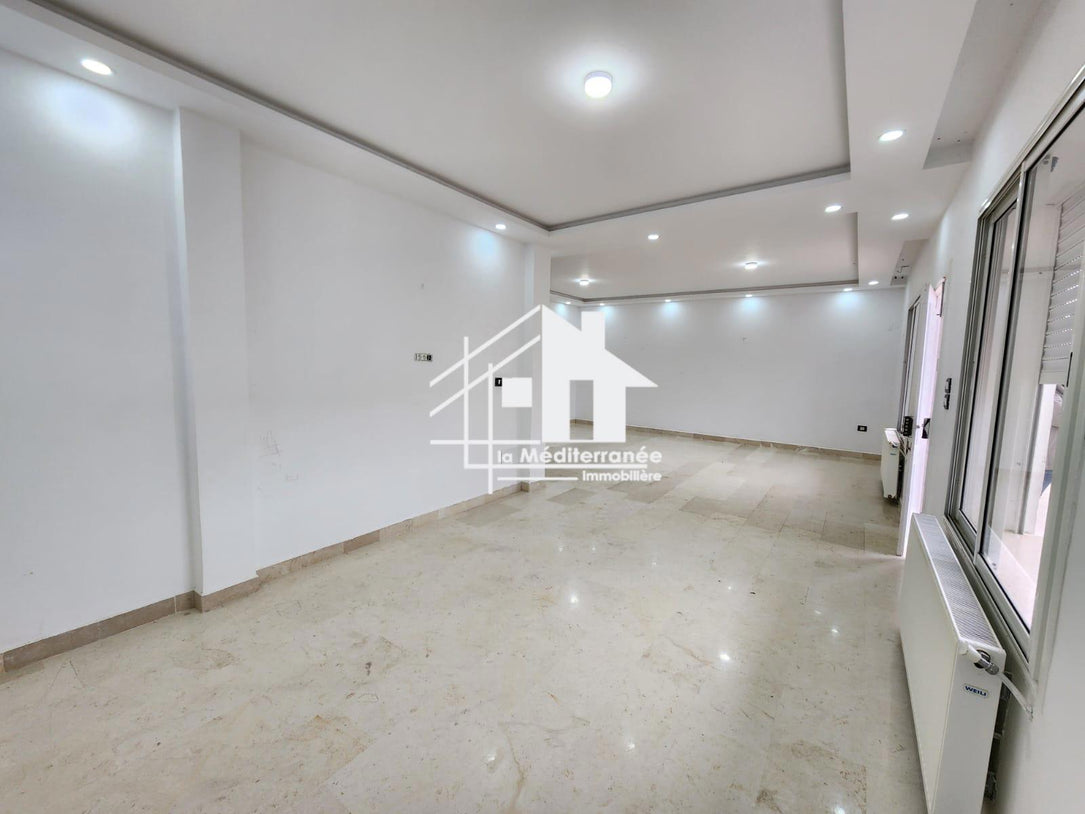 A louer villa S4 à la soukra