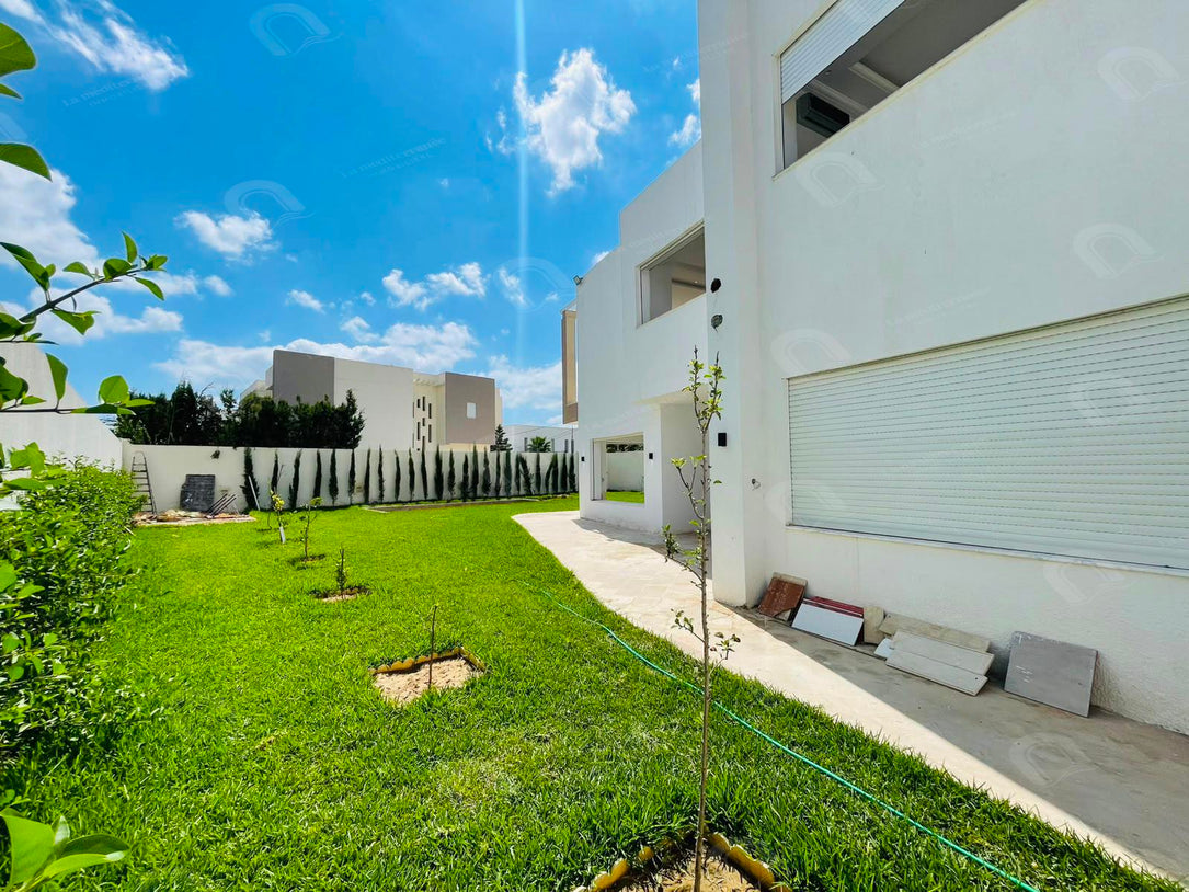 Villa a vendre à chotrana 3