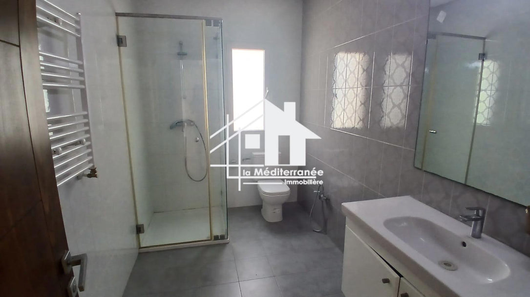 appartement S+3 à Jardin de carthage