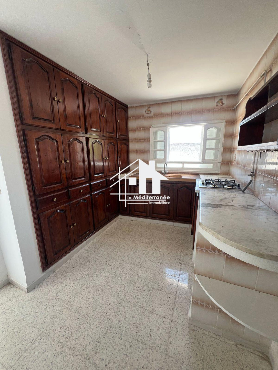 A louer étage de villa s2 à Ksar Said