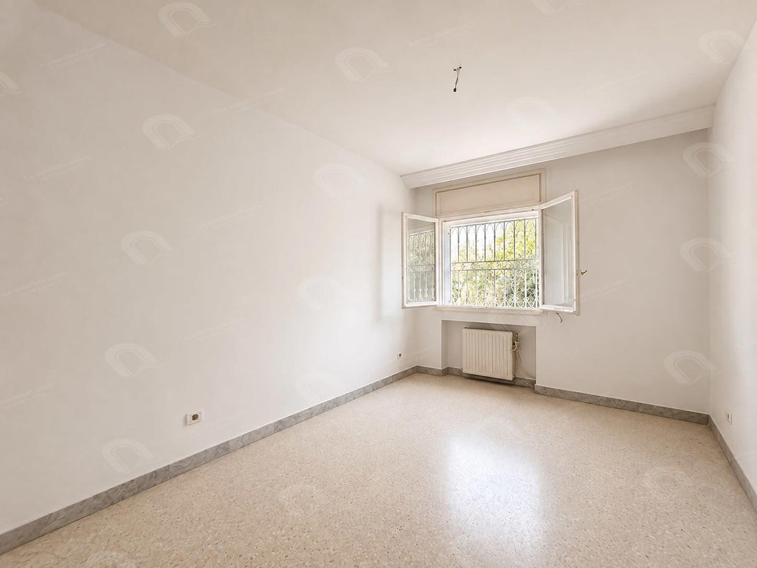 A louer duplex s+3 avec jardin à la Marsa