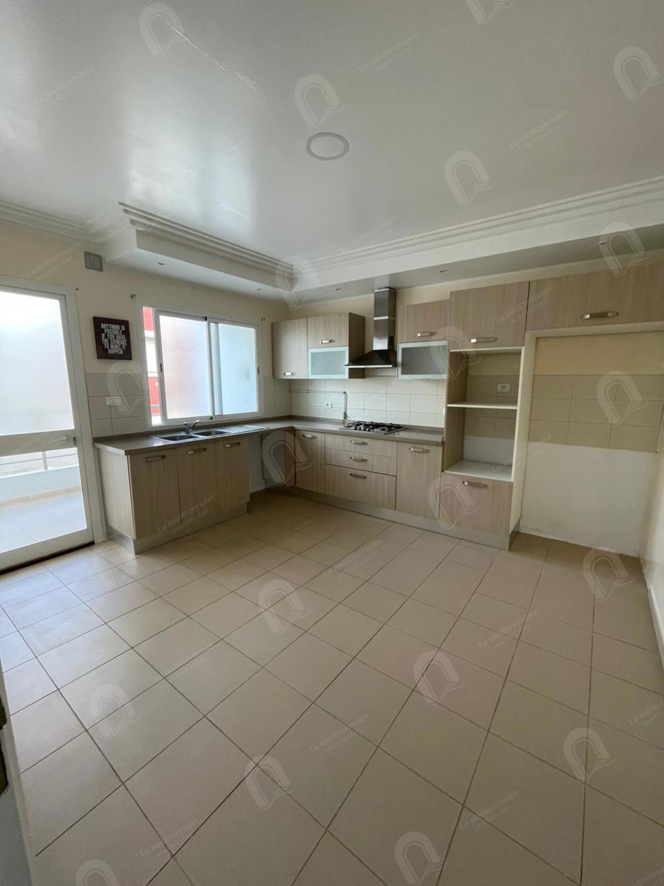 A louer un etage de villa s+2 a Boumhal Bassatine