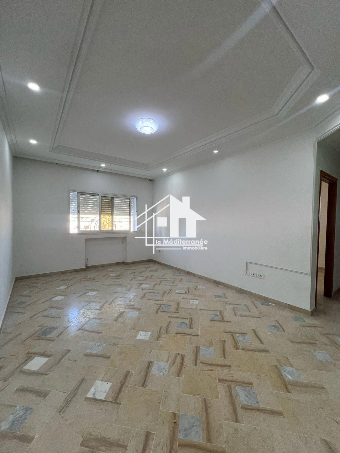a louer appartement s2 a rue tunis au Bardo