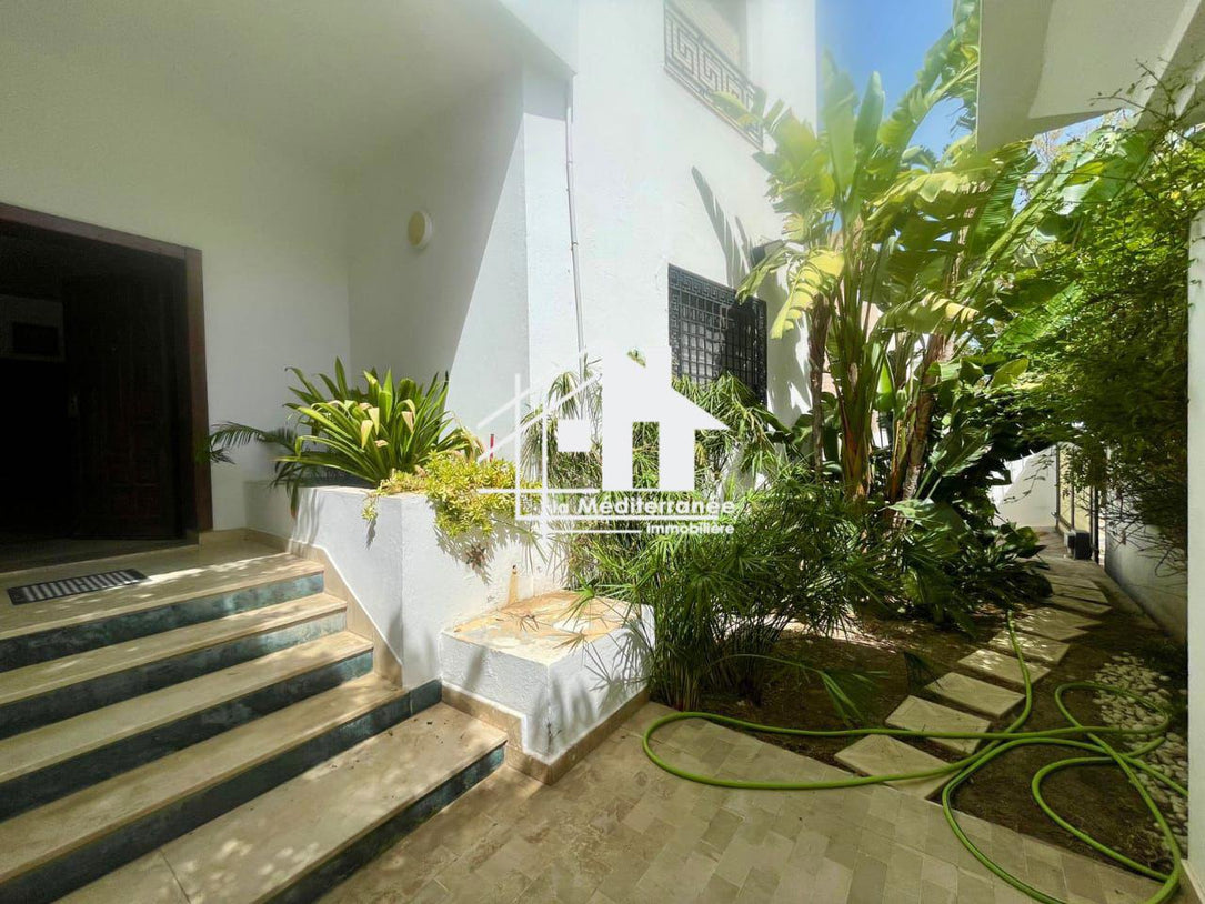 Une villa S+5 au Lac 2