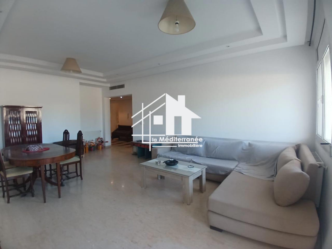 A louer s+3 meublé à Marsa plage