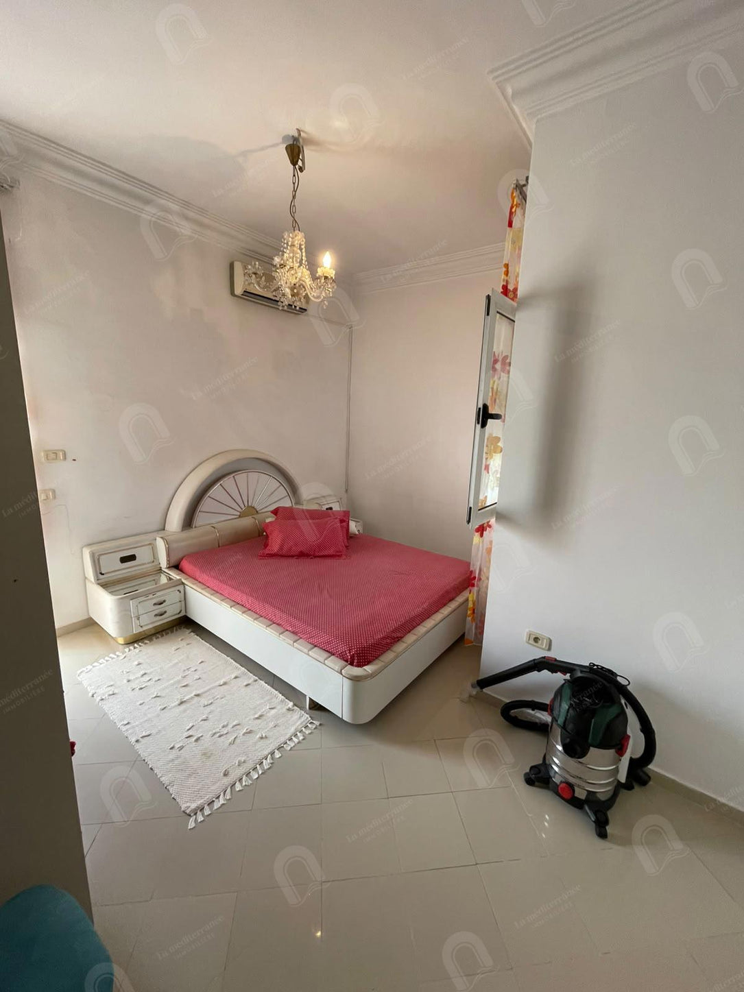 A vendre une superbe villa au bardo