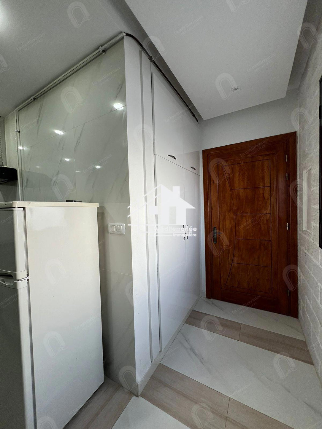 A vendre appartement S+3 hst au bardo