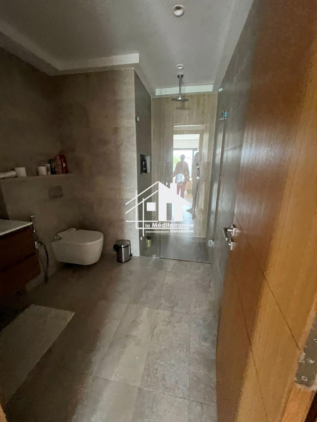 Villa s+5 avec piscine au lac 2