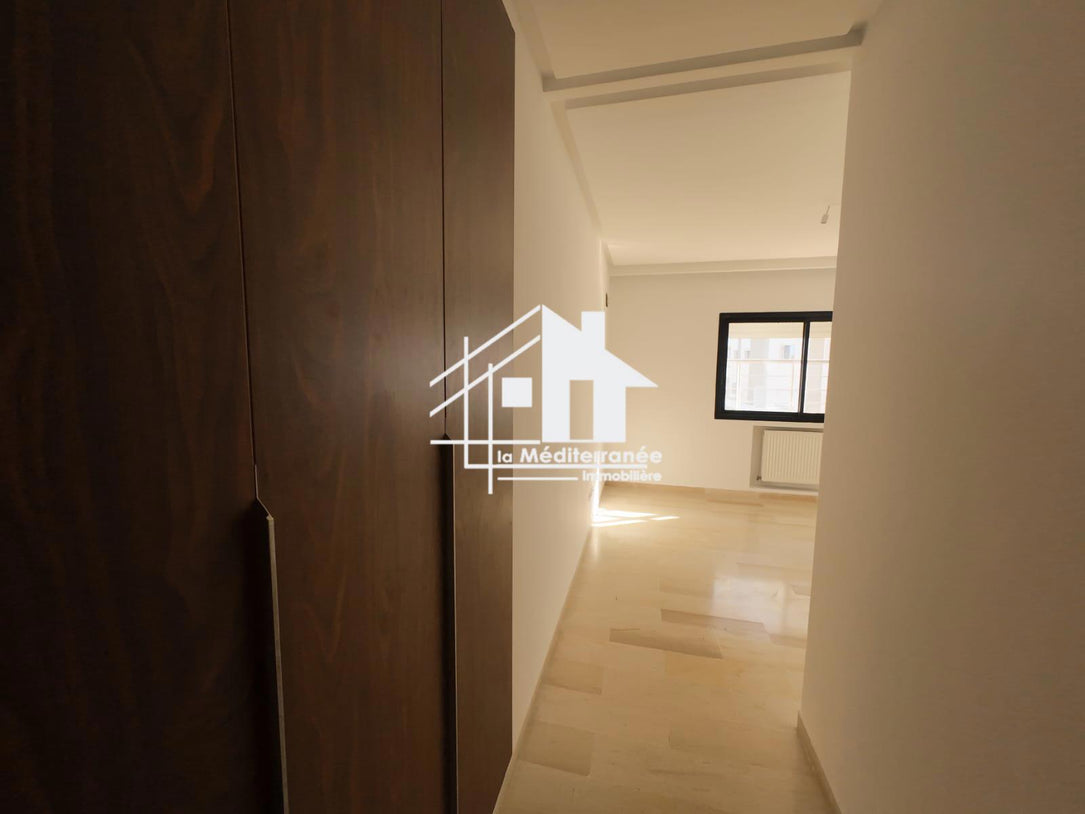 A vendre appartement S+3 HST à Manouba