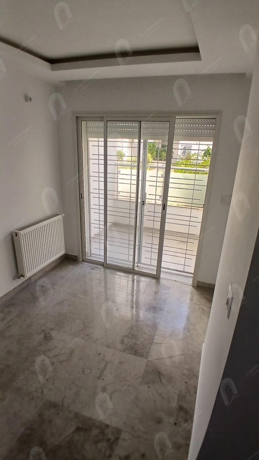 A louer un appartement S+2 hst au rdc