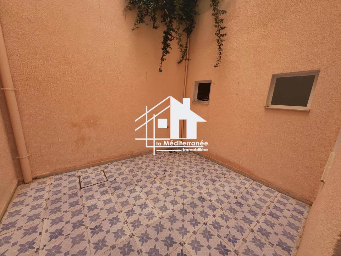 A louer étage de villa RDC s+3 a Bardo