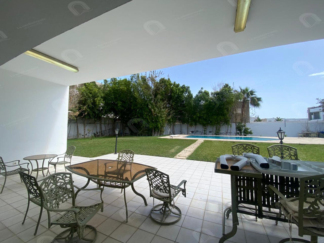 A vendre villa en s+5