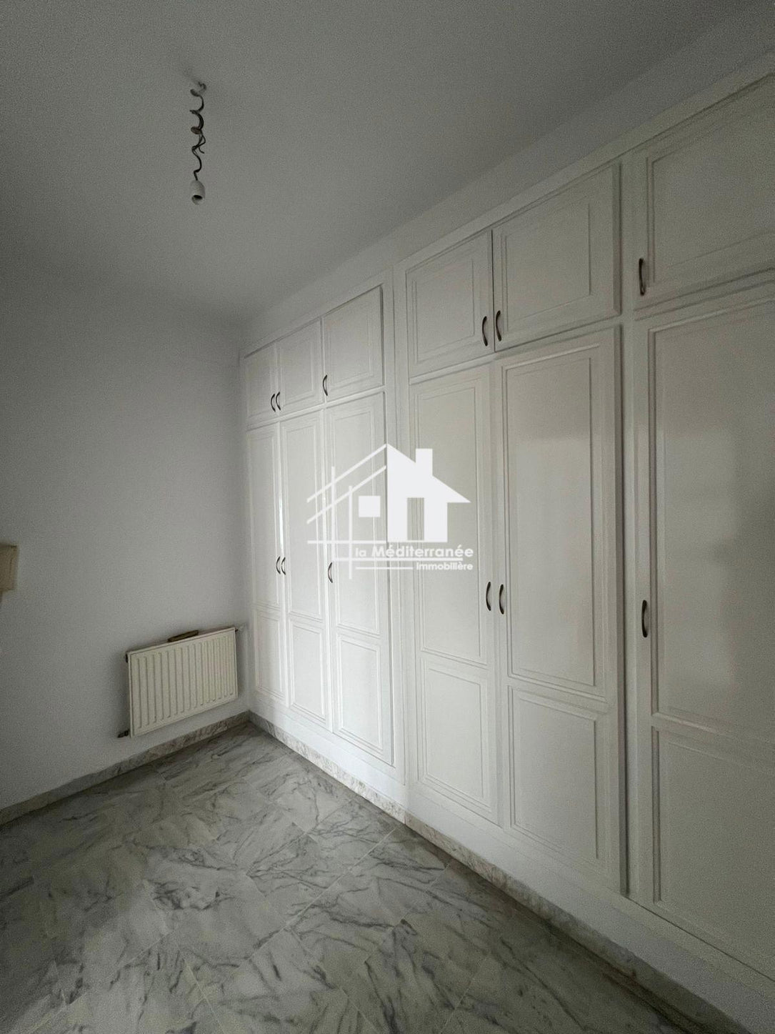 A louer S2 à résidence Eyles