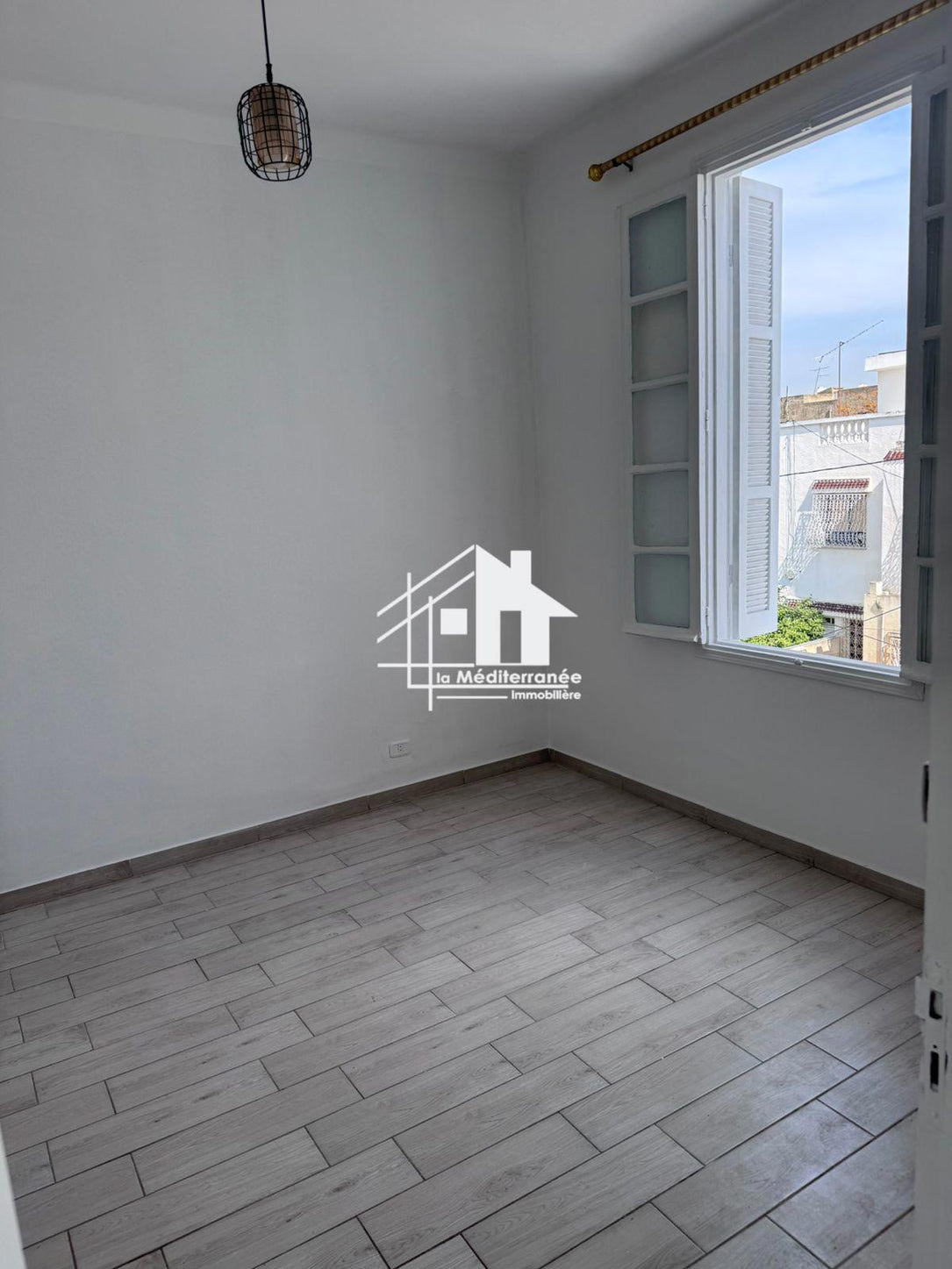 A louer étage de villa s+1 au bardo centre