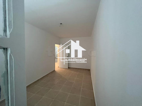 A louer appartement s+2 à cité Khadra