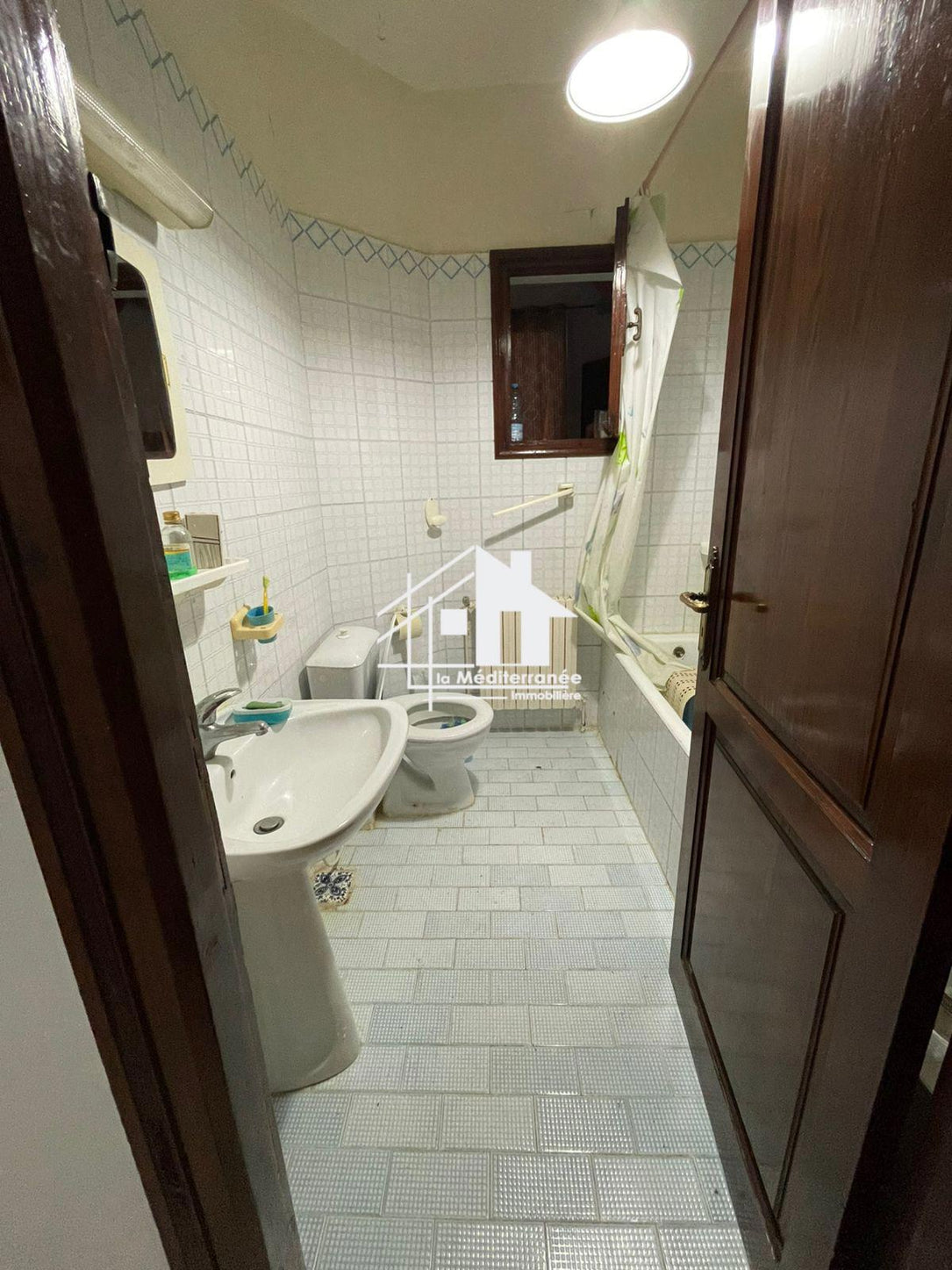 A louer un appartement s+3 à el Menzah 9B