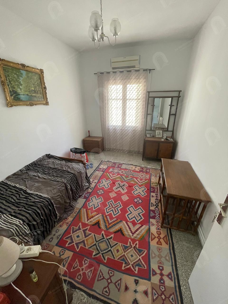 A louer étage de villa S+4 à cité rommana