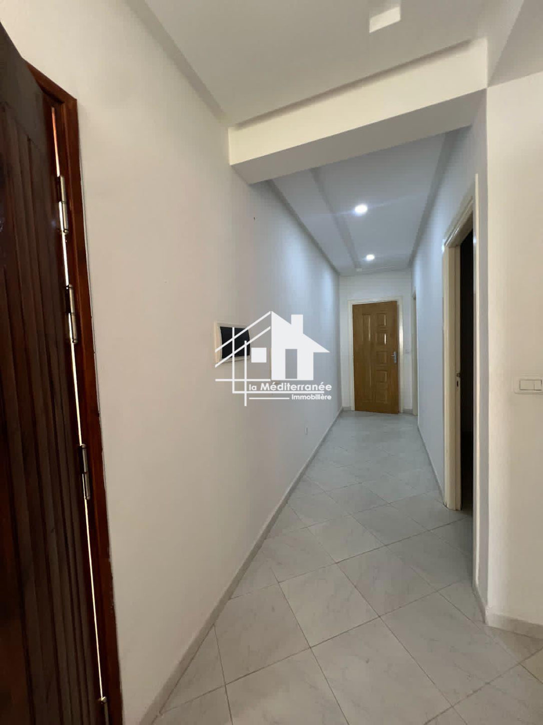 A louer étage de villa S+2 au 20mars