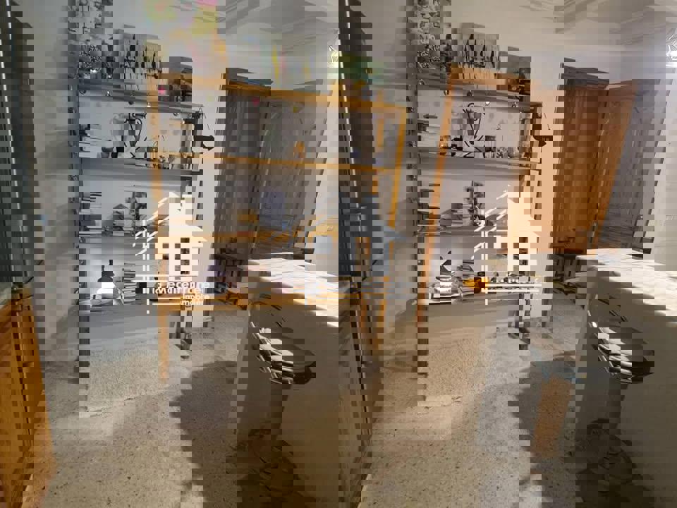 S+1 richement meublé au RDJ à Ennasr 2